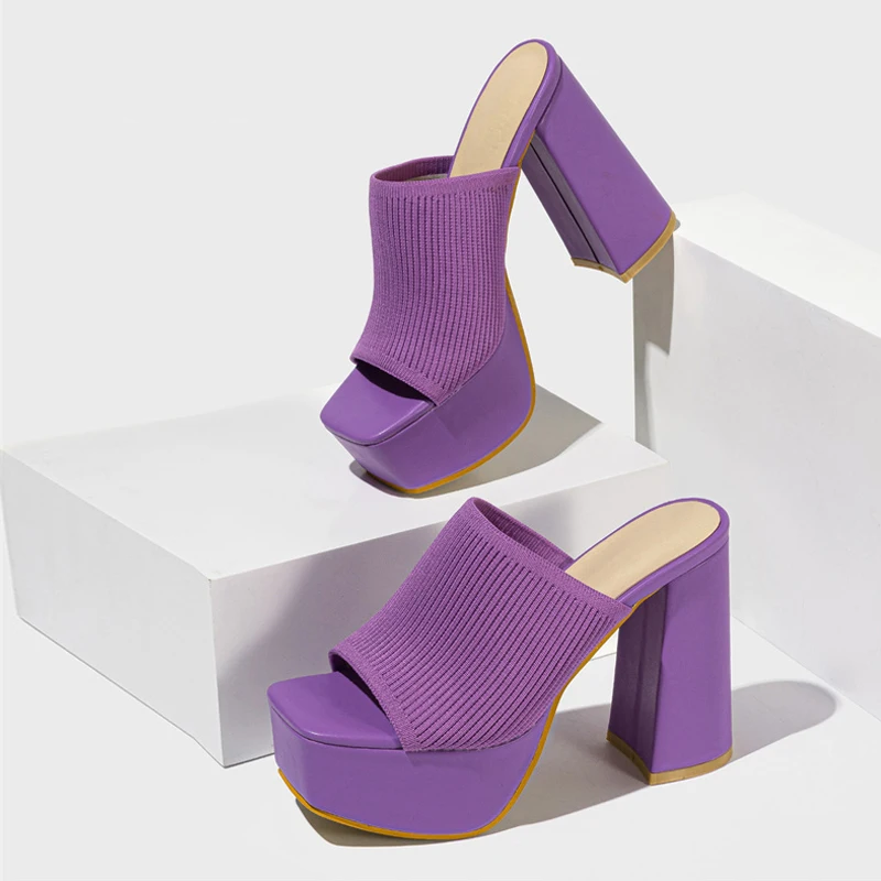 Versatile women's platform sandals, perfect for elevating your summer style with their chic design and comfort.