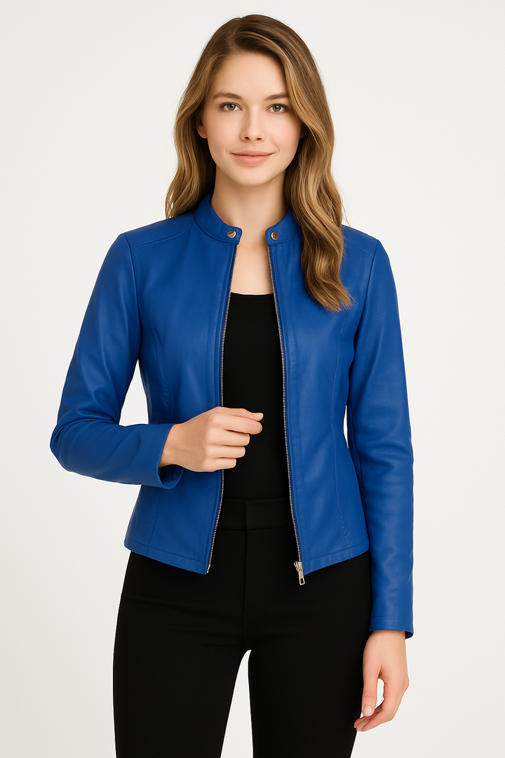 Versatile women's zip-front jacket, combining casual comfort with chic evening style. Essential outerwear.
