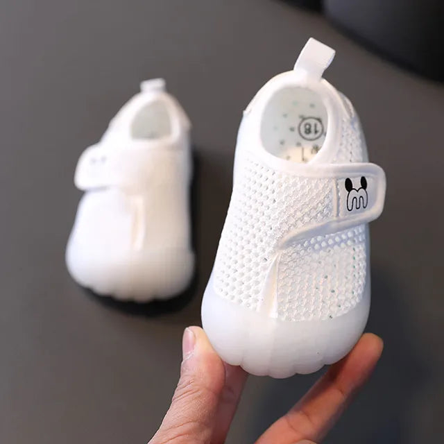 Lightweight toddler anti-slip mesh summer shoes, comfort footwear for warm weather play.