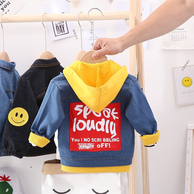 Toddler jacket with an all-over dog print, comfortable hood, and easy-to-use zipper for autumn wear.