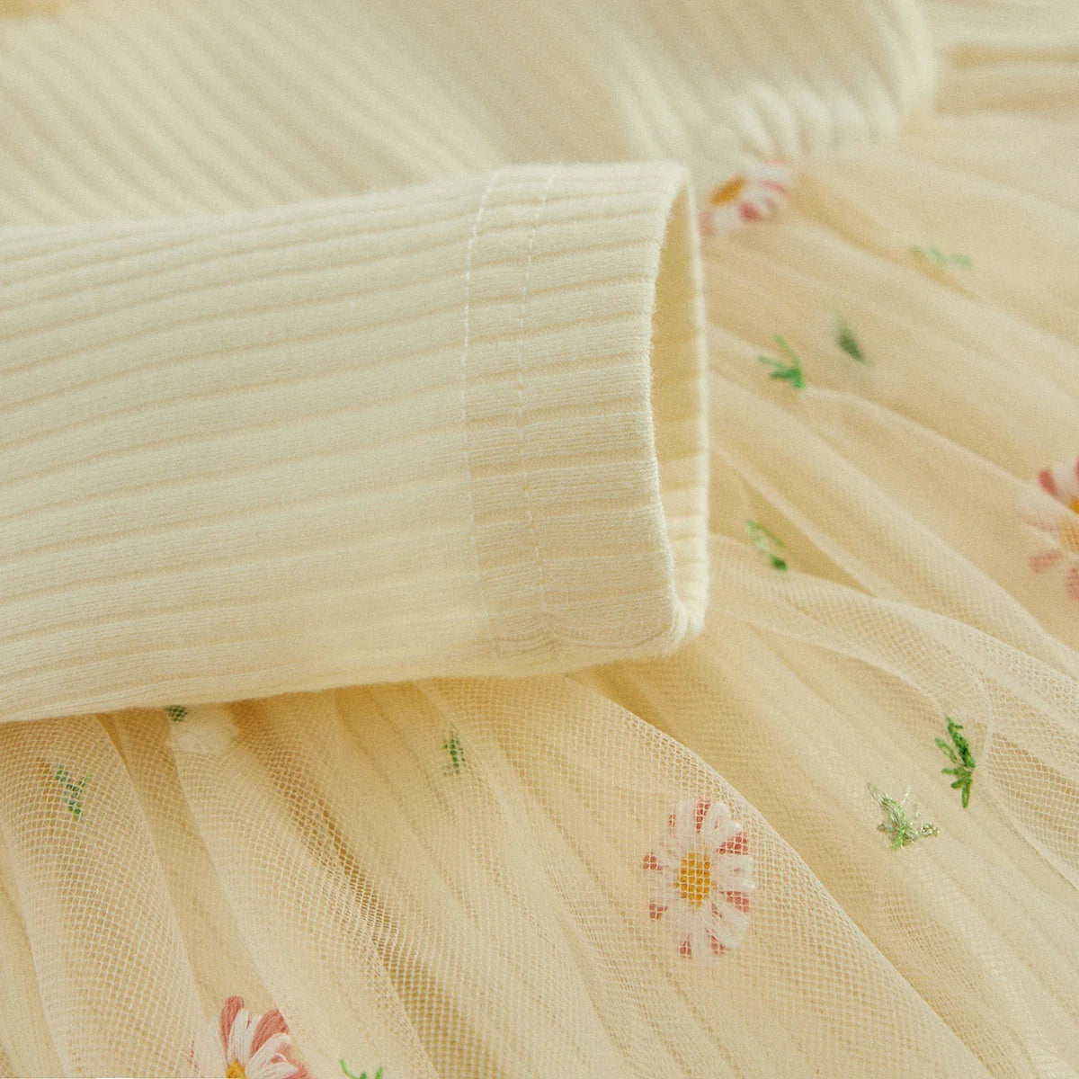 O-neck knit autumn romper for baby girls, comfortable and fashionable infant wear.