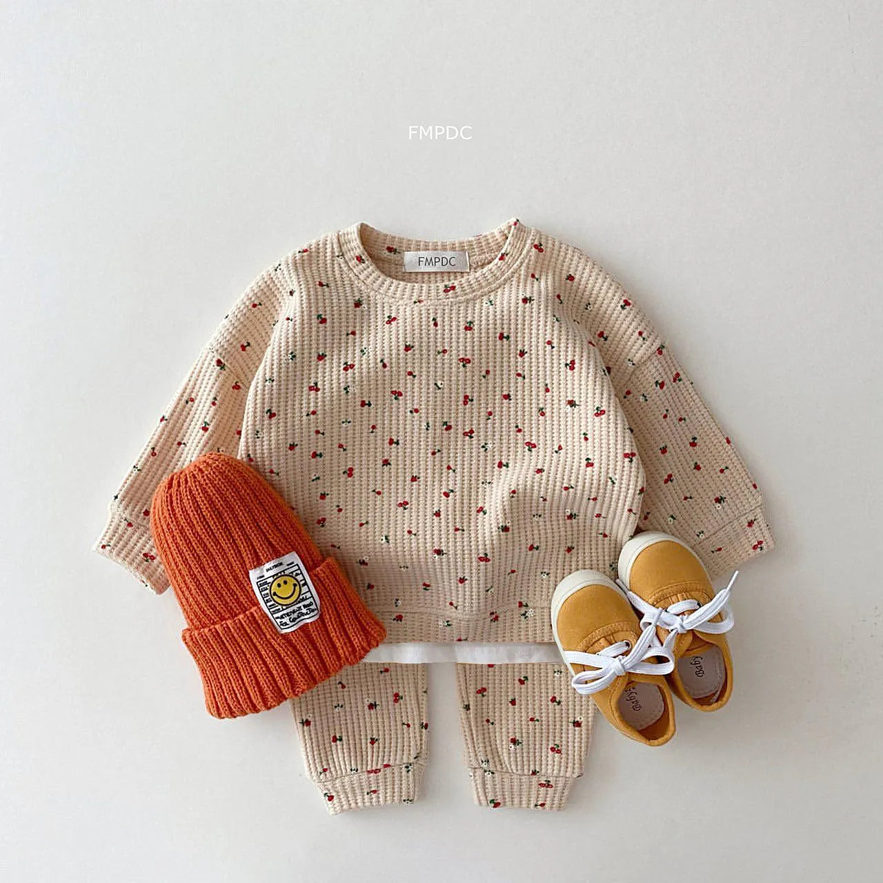 Comfortable multi-print cotton outfit for infant girls, designed for everyday spring and autumn wear.