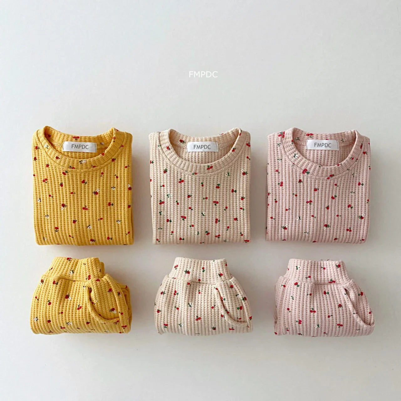Baby girl's multi-print cotton set, featuring a long-sleeve top and leggings, perfect for spring/autumn.