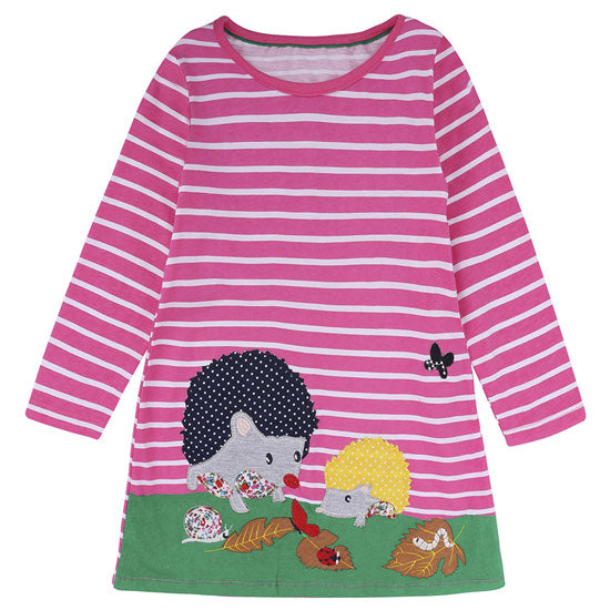Kids fashion: long sleeve cotton dress for girls in pink with a delightful bird applique, great for play.