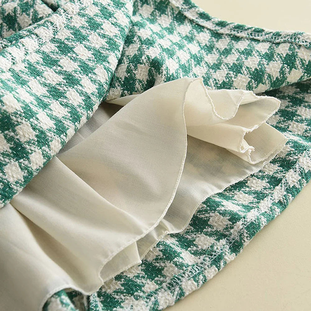 Stylish girls' checkered long-sleeve outfit, two-piece set made from soft acrylic for comfort