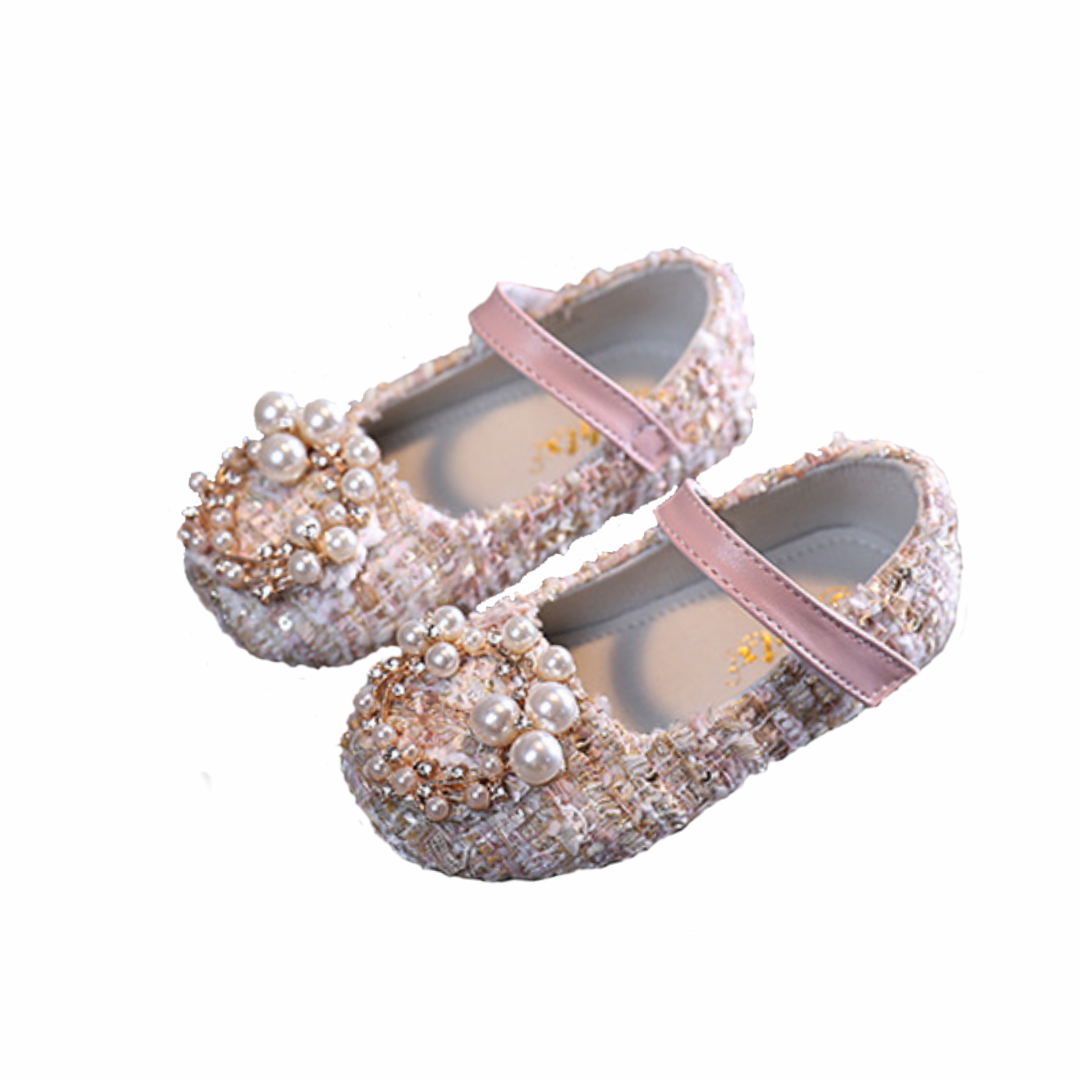 Girls' plaid pearl sandals, ideal for toddlers' stylish and comfy summer footwear.