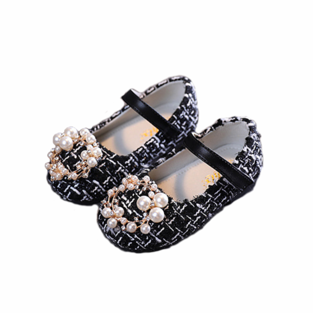 Plaid and pearl decorated sandals for toddlers, designed for baby accessories & kid's style.
