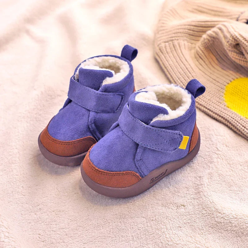 Detail of the stitching and material on a durable kids' winter boot, ensuring long-lasting wear