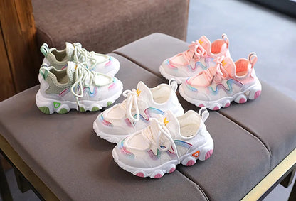 Lace-up breathable athletic sneakers for toddlers, easy to wear kids shoes for everyday activities