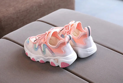 Toddler athletic sneakers, ergonomic design with breathable features for comfortable kids' movement
