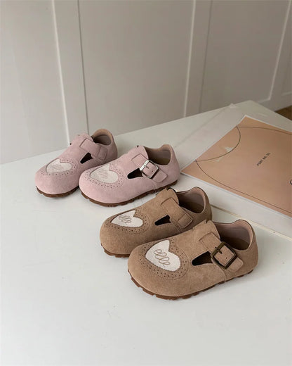 Stylish kids' leather barefoot shoes, white, with soft soles for comfortable exploration.