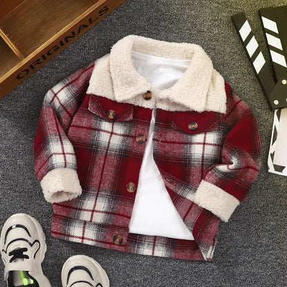Kids' warm plaid jacket for toddlers, featuring a classic checkered design and insulation