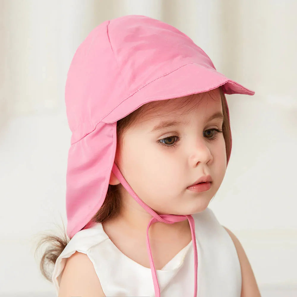 Kids' quick-dry sun hat in a classic navy blue, offering excellent UV protection