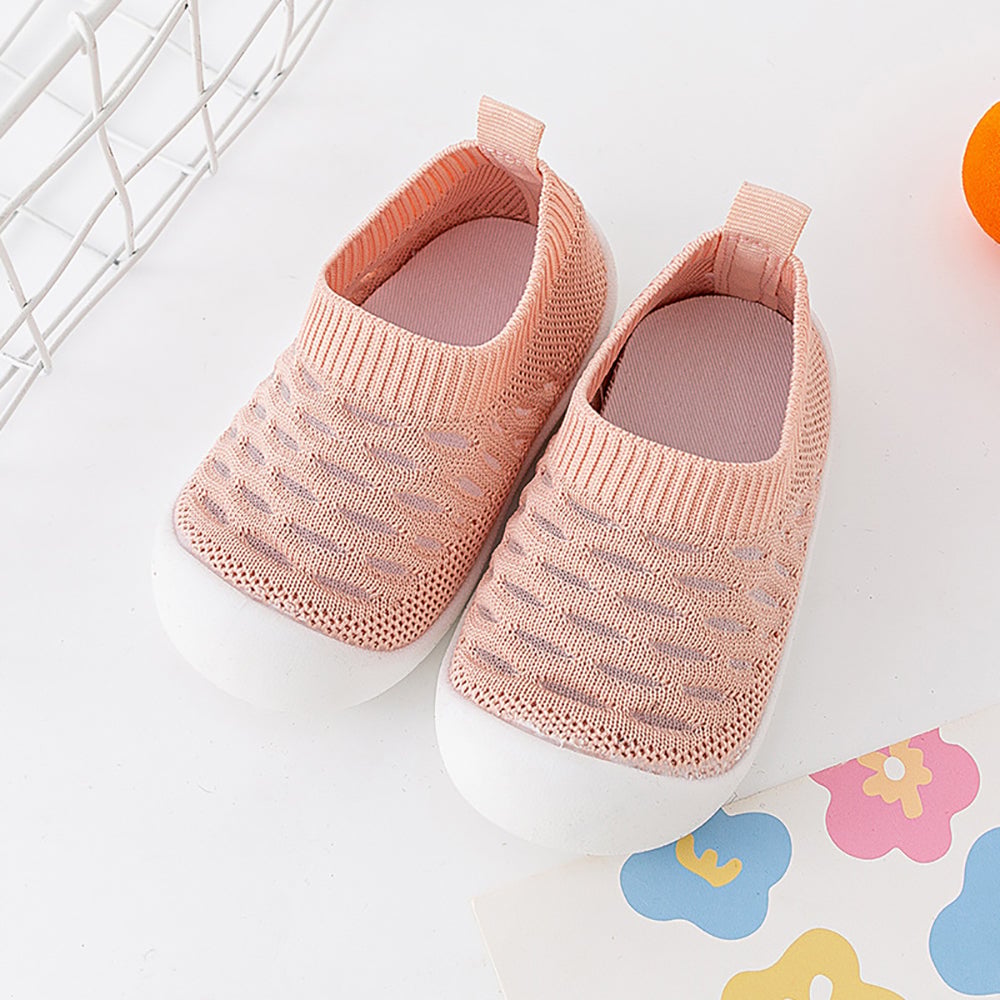 Breathable toddler shoes in green, perfect for growing feet and outdoor adventures.