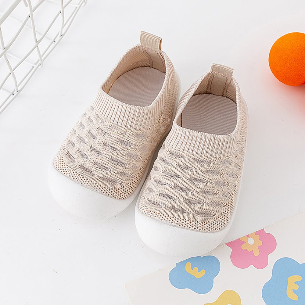 Polyester slip-on shoes for children, emphasizing breathability and ease of putting on.