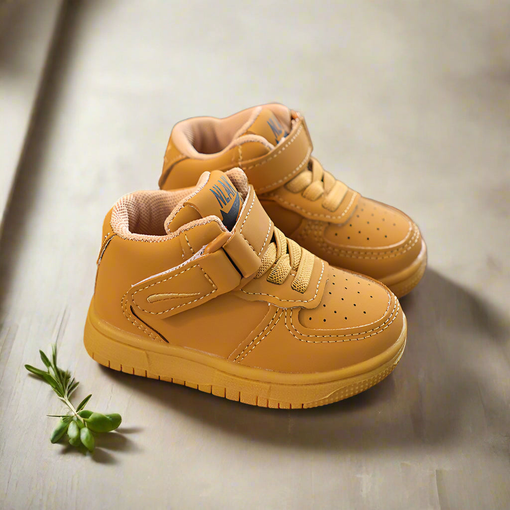 Water-resistant toddler sneakers with quick-dry fabric and velcro, ready for any adventure