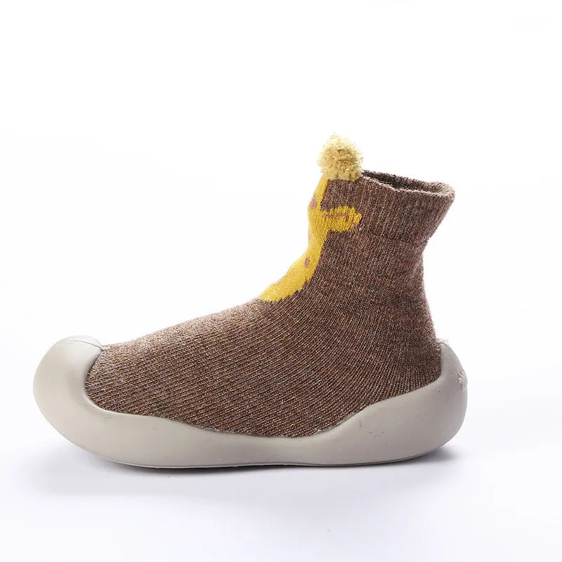 Knitted baby shoes with a gentle soft sole and anti-slip tread, suitable for boys and girls.