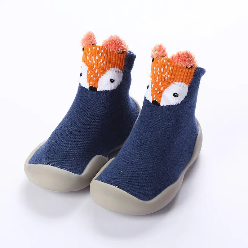 Unisex knitted walking shoes for toddlers, soft sole and anti-slip design, supports natural foot movement.