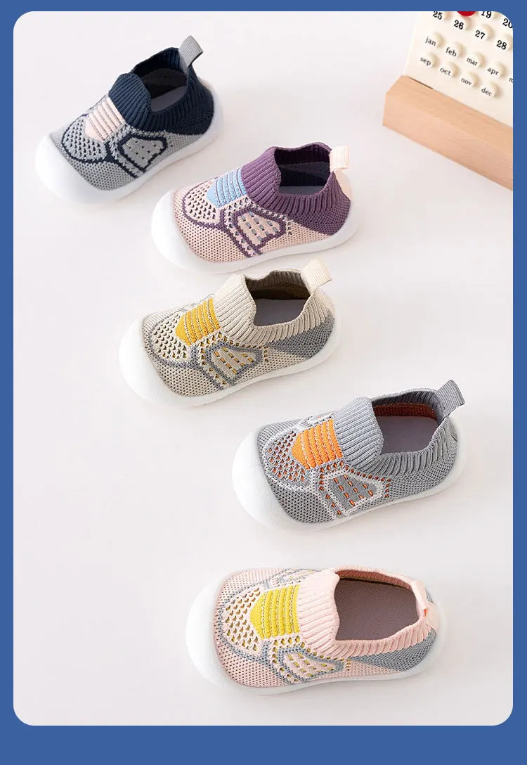 Unisex toddler soft sole shoes, with an elastic band, perfect for daily wear in spring and fall.