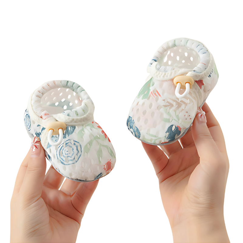Toddler wearing blue ultra-light breathable summer shoes, perfect for kids fashion