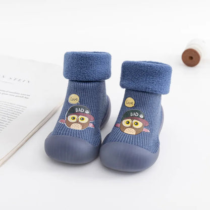 Display of multiple colors of velvet warm baby socks, autumn winter collection