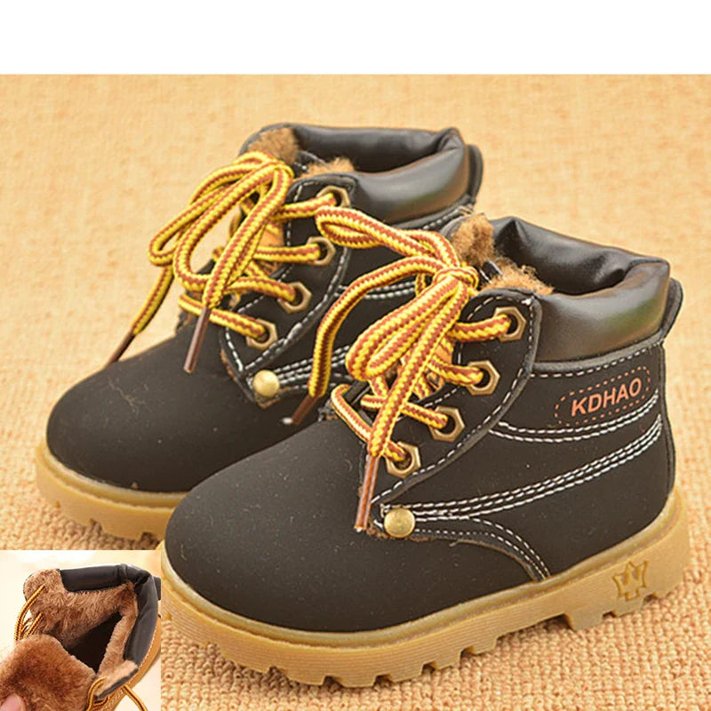 Toddler unisex snow boots, with soft plush lining, durable for winter adventures