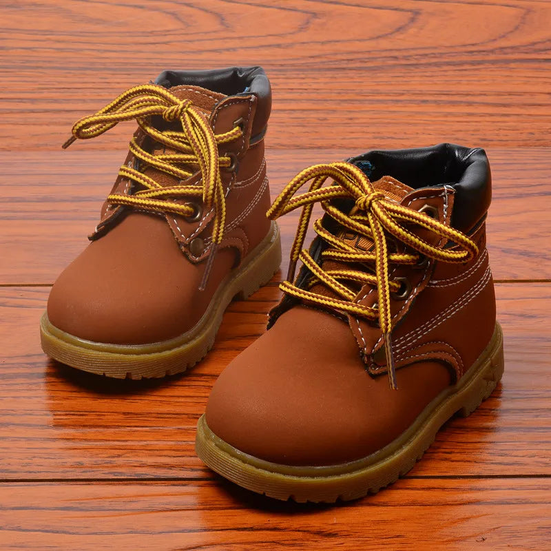 Warm toddler boots, unisex design, durable, suitable for winter outdoor play