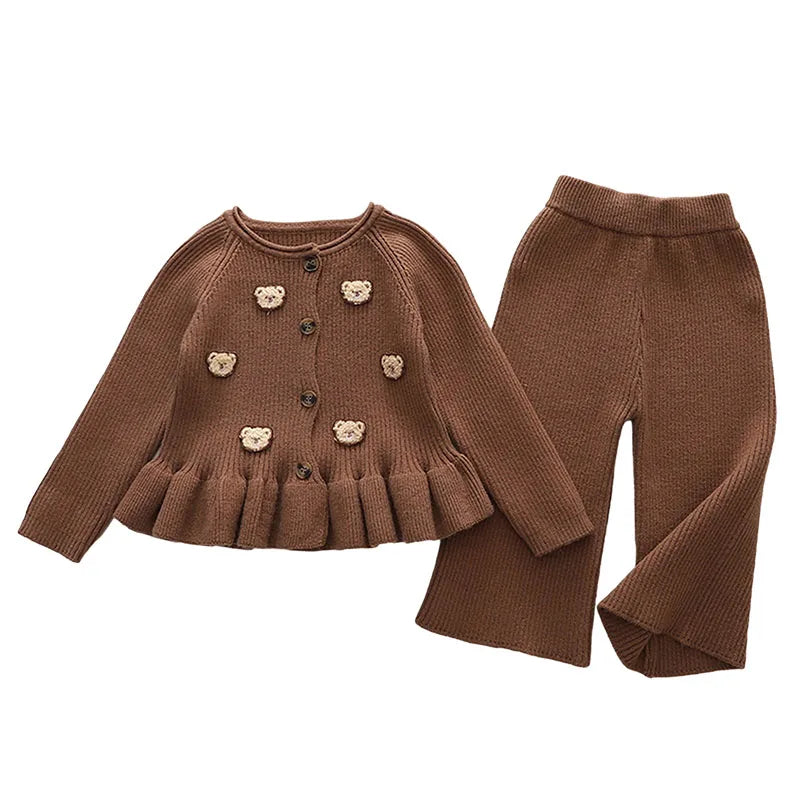 Cozy toddler clothing set: bear design sweater with matching pants, soft and comfortable