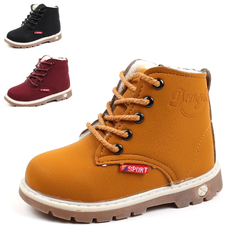 Warm kids snow boots, ankle length, secure lace-up closure, ideal for winter play