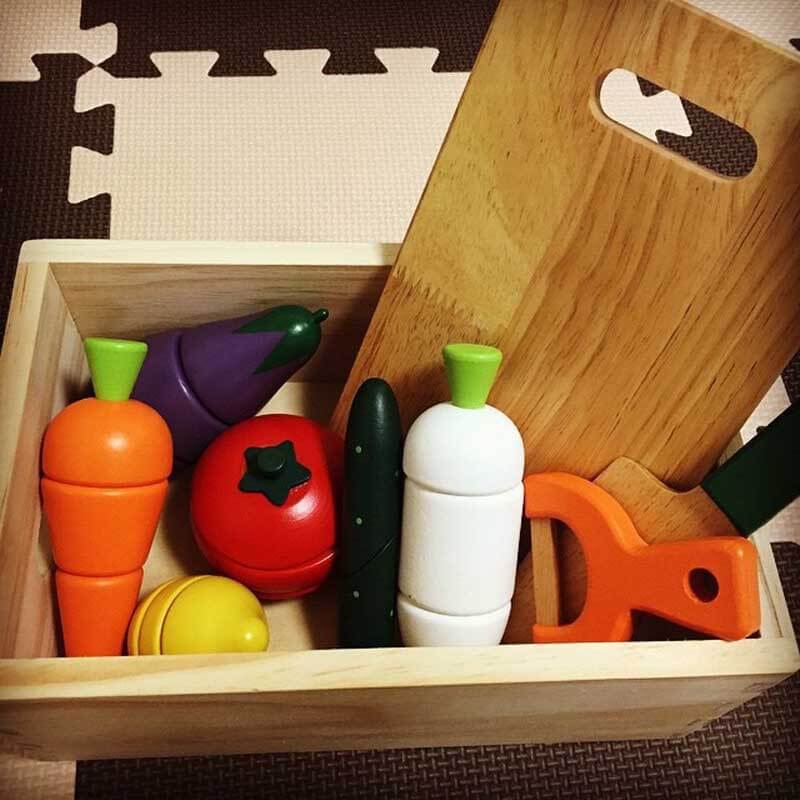 Kids' wooden fruit cutting play set: durable, safe, and engaging educational toy