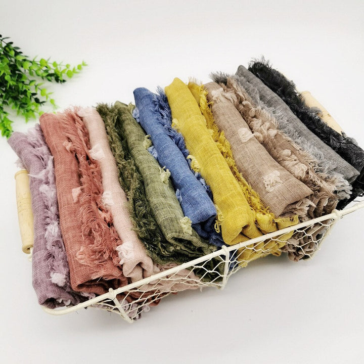 On-the-go cozy: multi-use infant swaddle blanket, soft cotton, perfect as car seat or stroller cover.