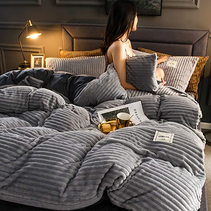 Thick microfibre winter duvet, incredibly soft and warm, ensuring cozy comfort and luxury for your bedroom bedding.