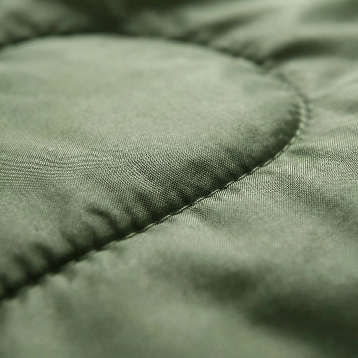 Portable envelope style ultralight sleeping bag, ideal for 4-season camping & hiking.