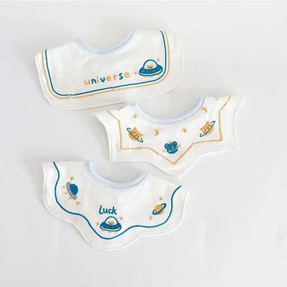 Feeding time essential: Unisex 3-pack cotton baby bibs with lovely flower collar design.