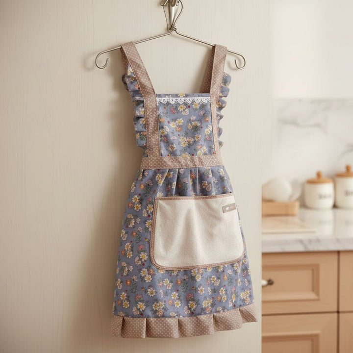 Stylish floral kitchen apron for unisex home cooks, adjustable for a comfortable, spill-resistant fit.