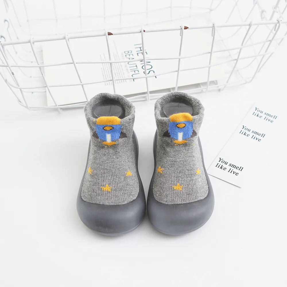 Striped anti-slip baby socks, soft cotton with a grippy rubber sole, perfect for autumn.