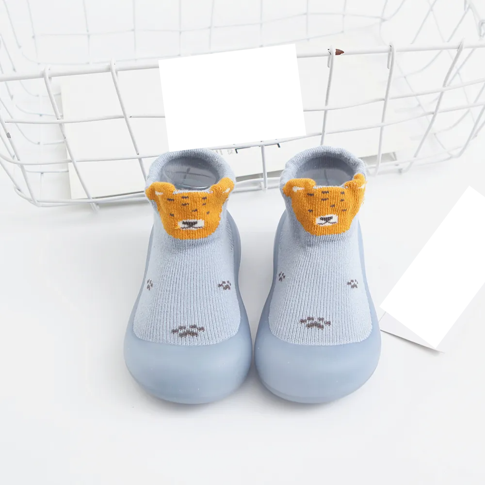 Cotton anti-slip baby socks, breathable and soft with a full rubber sole for new walkers.