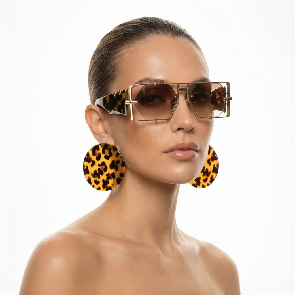 Arden Hexagon sunglasses with detailed alloy frame & reflective UV protective lenses. Unisex eye protection.