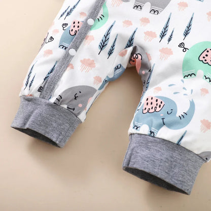 Newborn outfit: Cute animal print romper set for baby boys and girls, soft fabric.