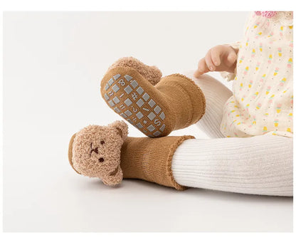 Newborn anti-slip winter socks, cozy cotton material with a playful bear face