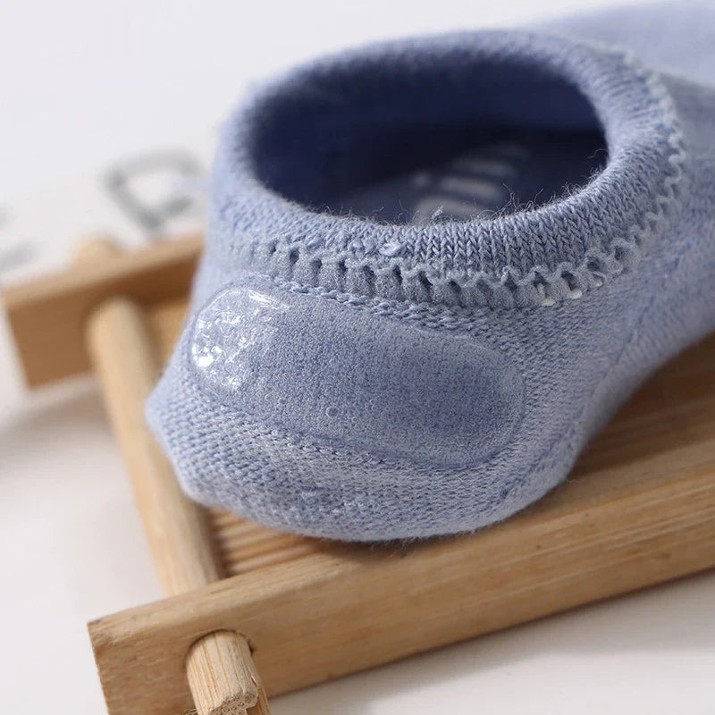 Colorful cotton anti-slip ankle socks for baby boys and girls, comfortable & secure