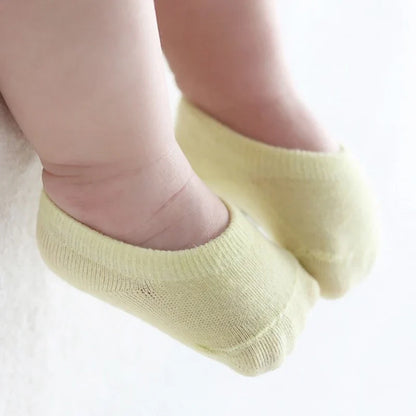 Pack of assorted unisex anti-slip ankle socks, cotton blend for baby's sensitive skin