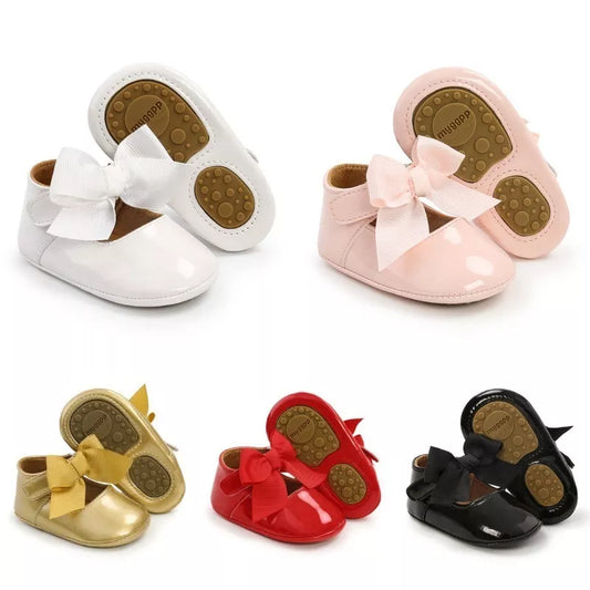 Unisex baby first walker shoes, anti-slip soft sole, white PU leather, perfect for newborns and toddlers