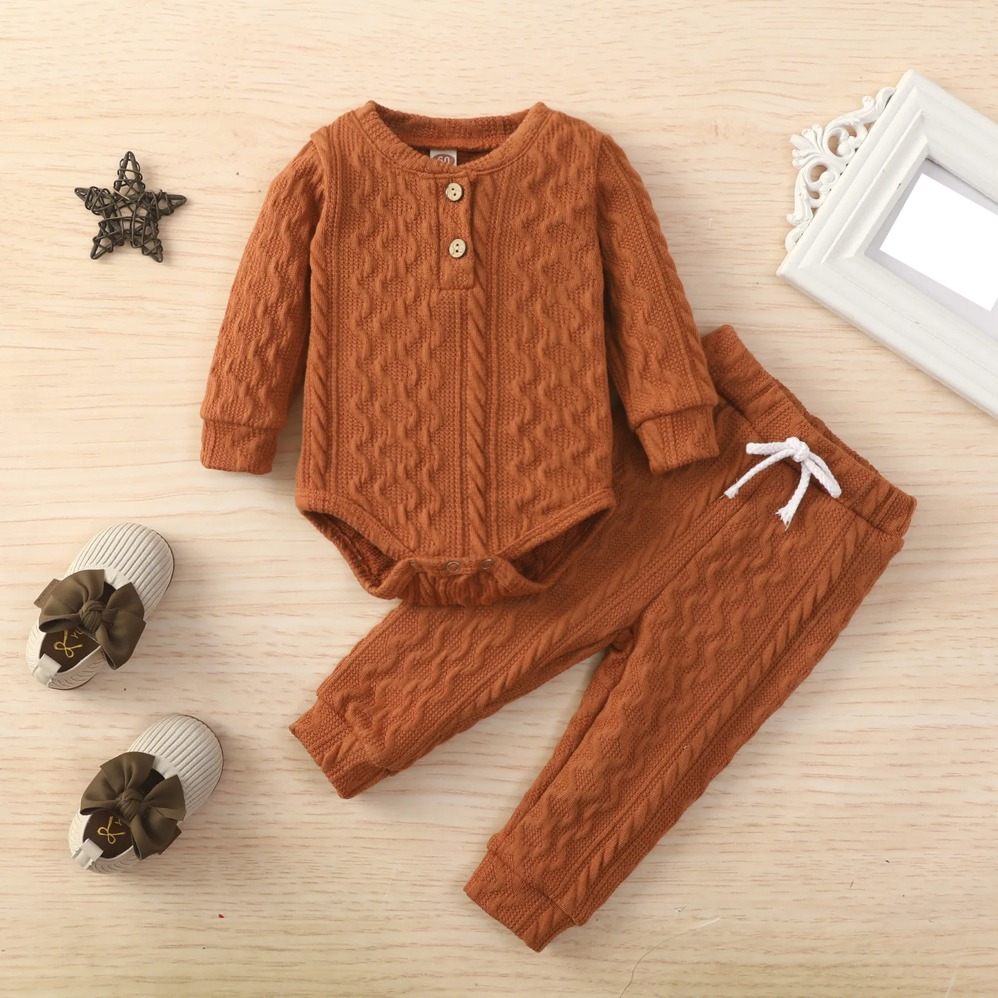 High-quality knit baby outfit, unisex, baseball collar jacket and pants, ideal for cold weather