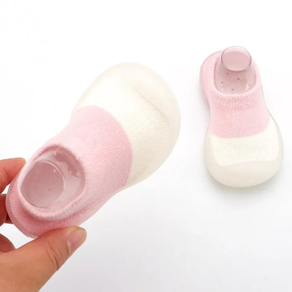 Unisex toddler knit boots designed for effortless slip-on wear