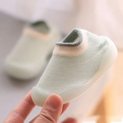 Unisex knit baby boots in natural color, ideal first walker gift