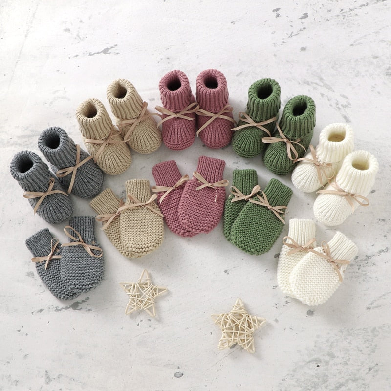 Unisex baby knitted boots and mittens set, white soft knit, infant comfort, anti-slip booties