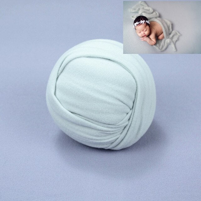 Unisex newborn wrap blanket, a must-have baby accessory for professional photo shoots