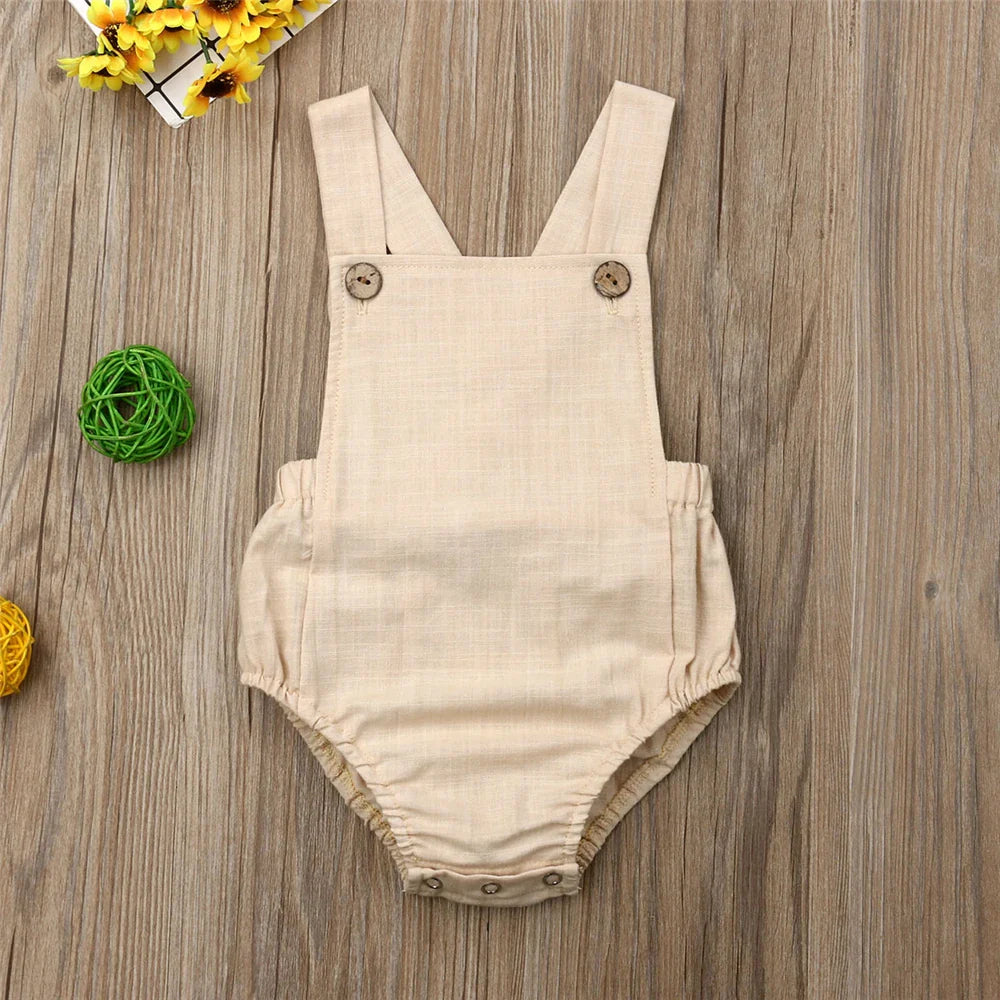 Newborn sleeveless romper made of breathable cotton, perfect for summer comfort