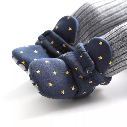 Unisex infant anti-slip shoes, versatile for various baby outfits and activities.